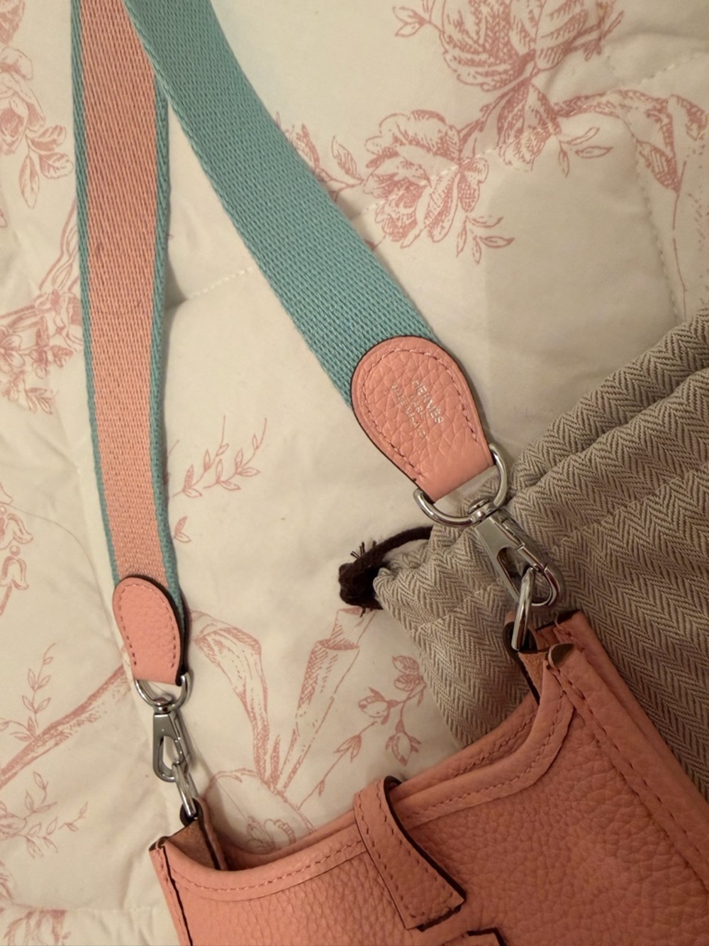 Evelyne Mini Crossbody Bag - Picture 2 of 4